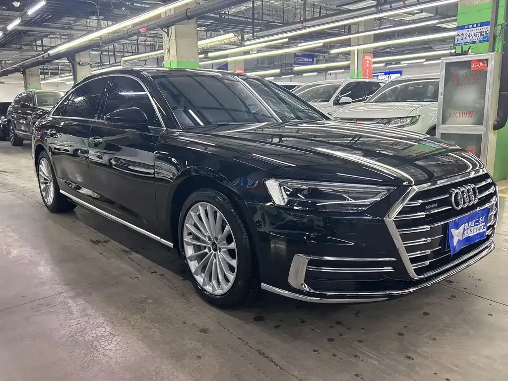 Audi A8 — фото 8