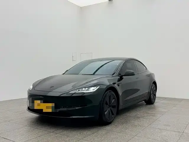 Tesla Model 3 — фото 1