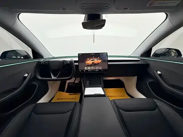 Tesla Model 3 — фото 9