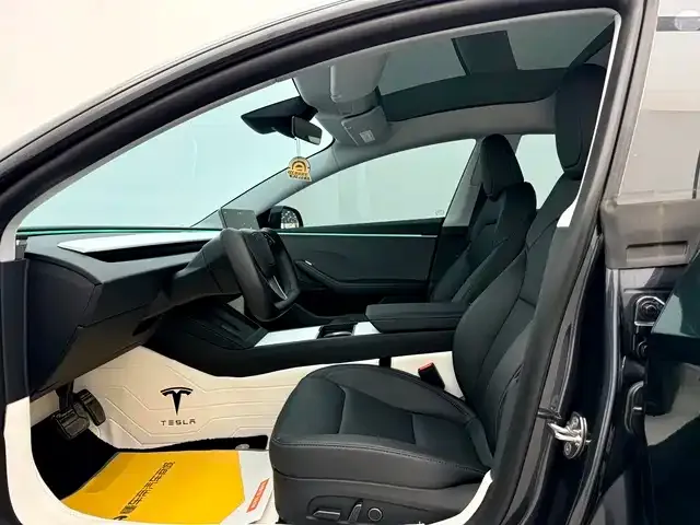 Tesla Model 3 — фото 7