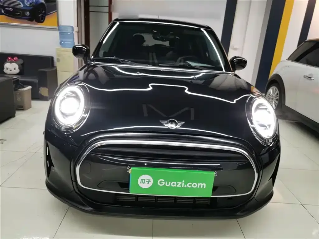MINI Cooper (3-door) 2024 из CN, фото 2
