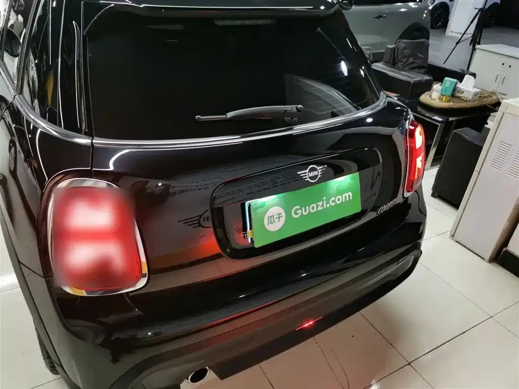 MINI Cooper (3-door) 2024 из CN, фото 9