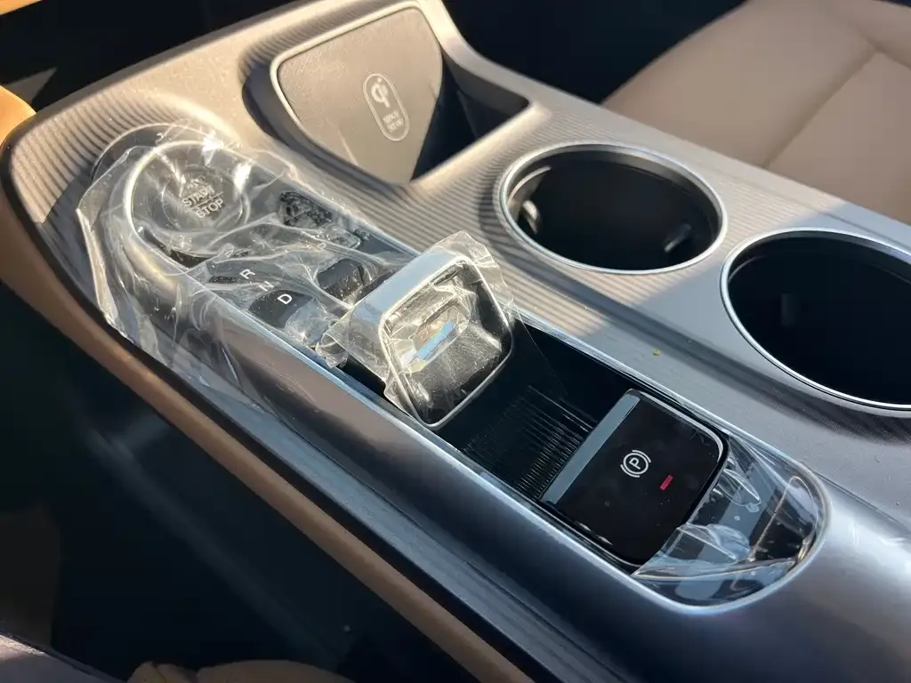 GAC Motor Trumpchi E8 — фото 2