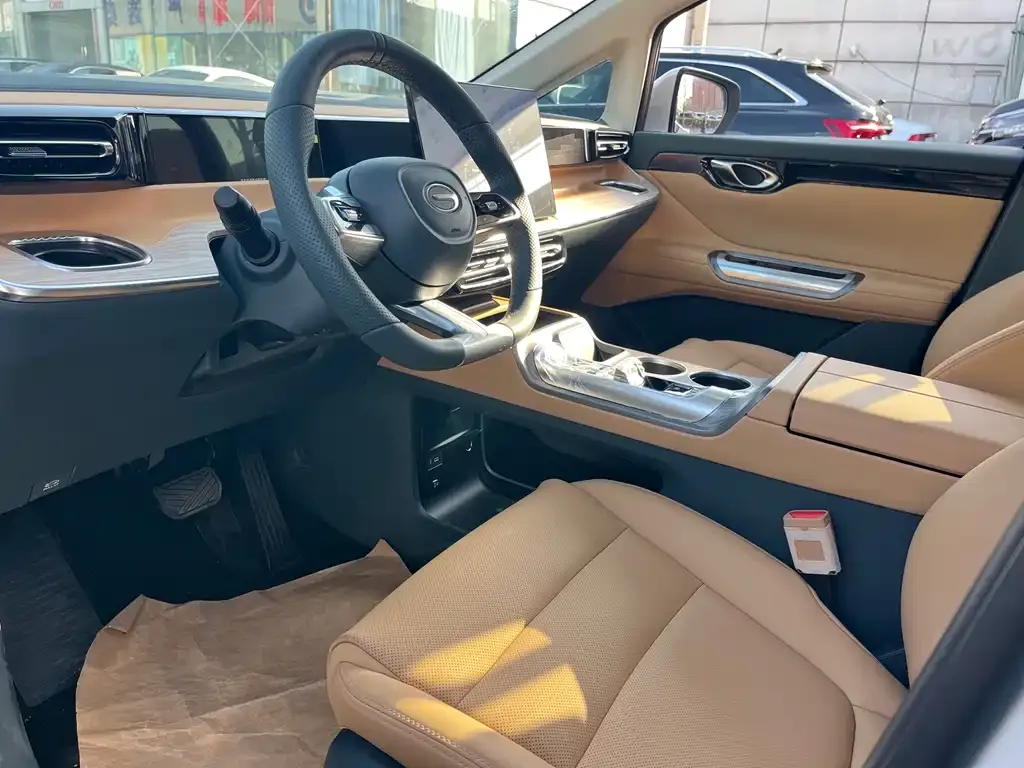 GAC Motor Trumpchi E8 — фото 3
