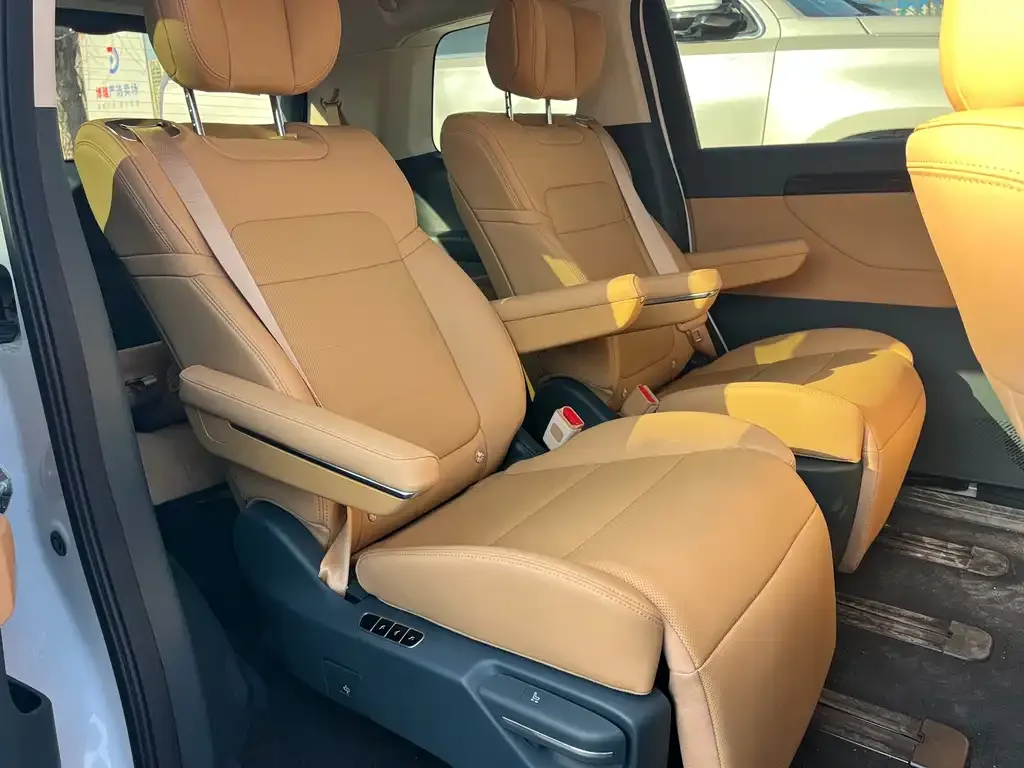 GAC Motor Trumpchi E8 — фото 5