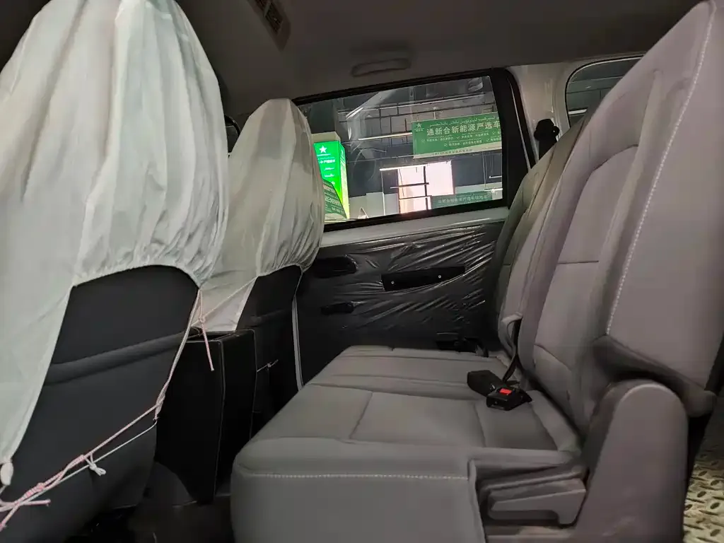 Wuling Hongguang EV 2025 из CN, фото 2