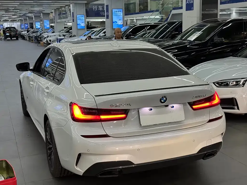 BMW 3 Series 2022 из CN, фото 9