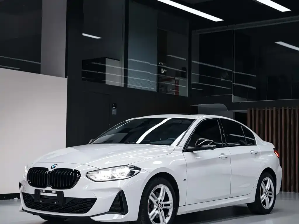 BMW 1 Series — фото 1