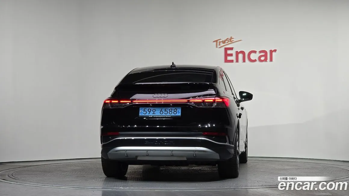 Audi Q4 e-tron 2023 из KR, фото 4