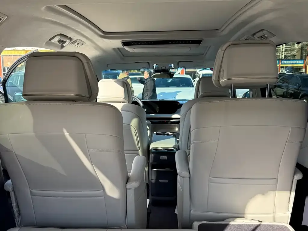 Buick GL8 Hybrid 2025 из CN, фото 4