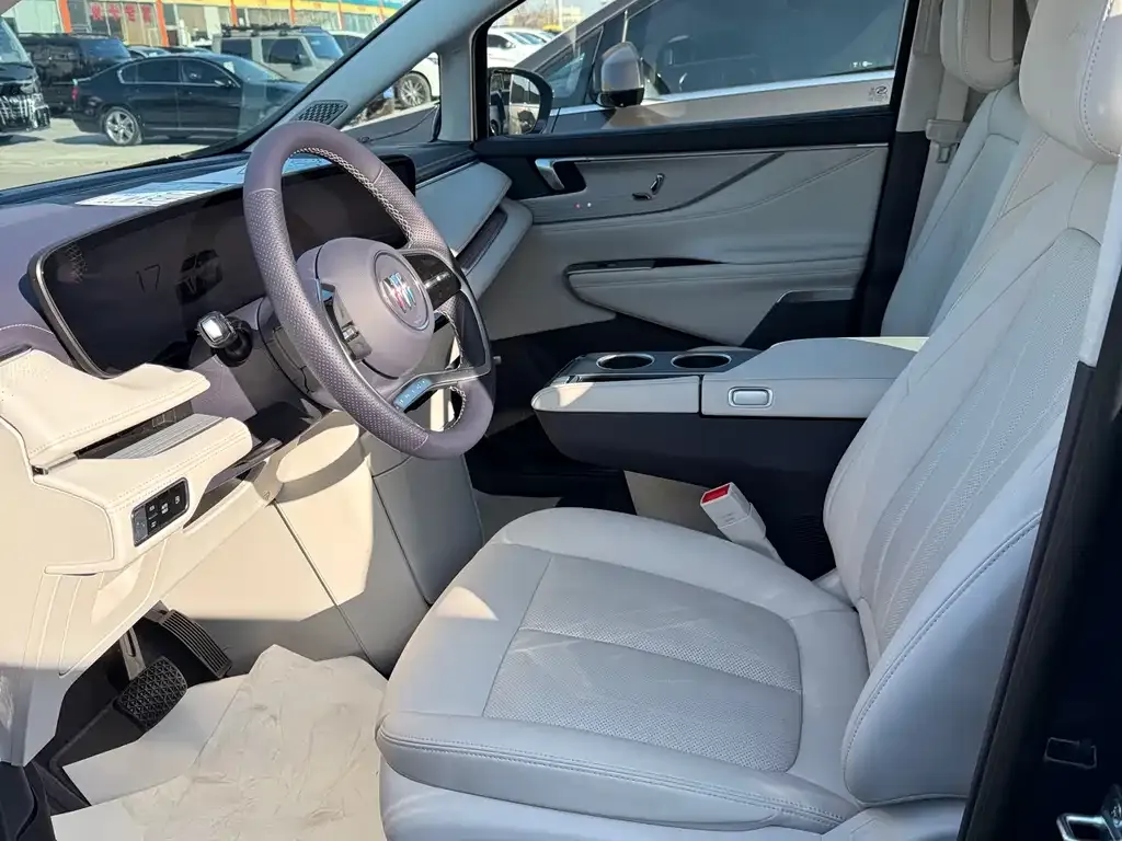 Buick GL8 Hybrid 2025 из CN, фото 2