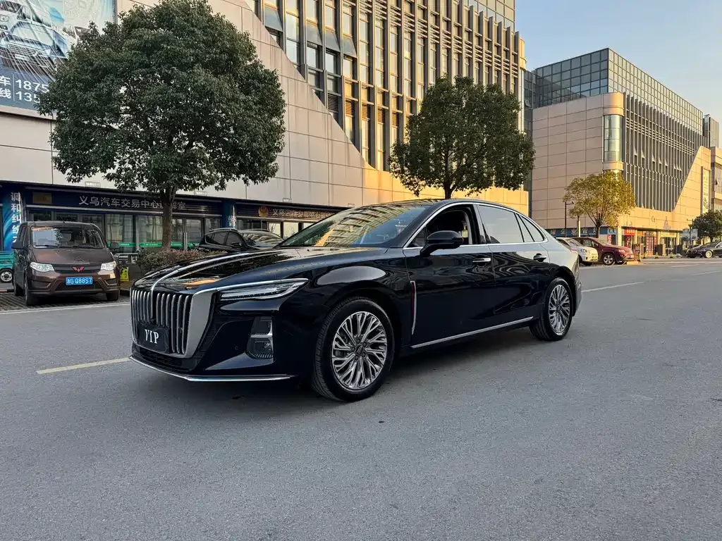 Hongqi H5 — фото 1