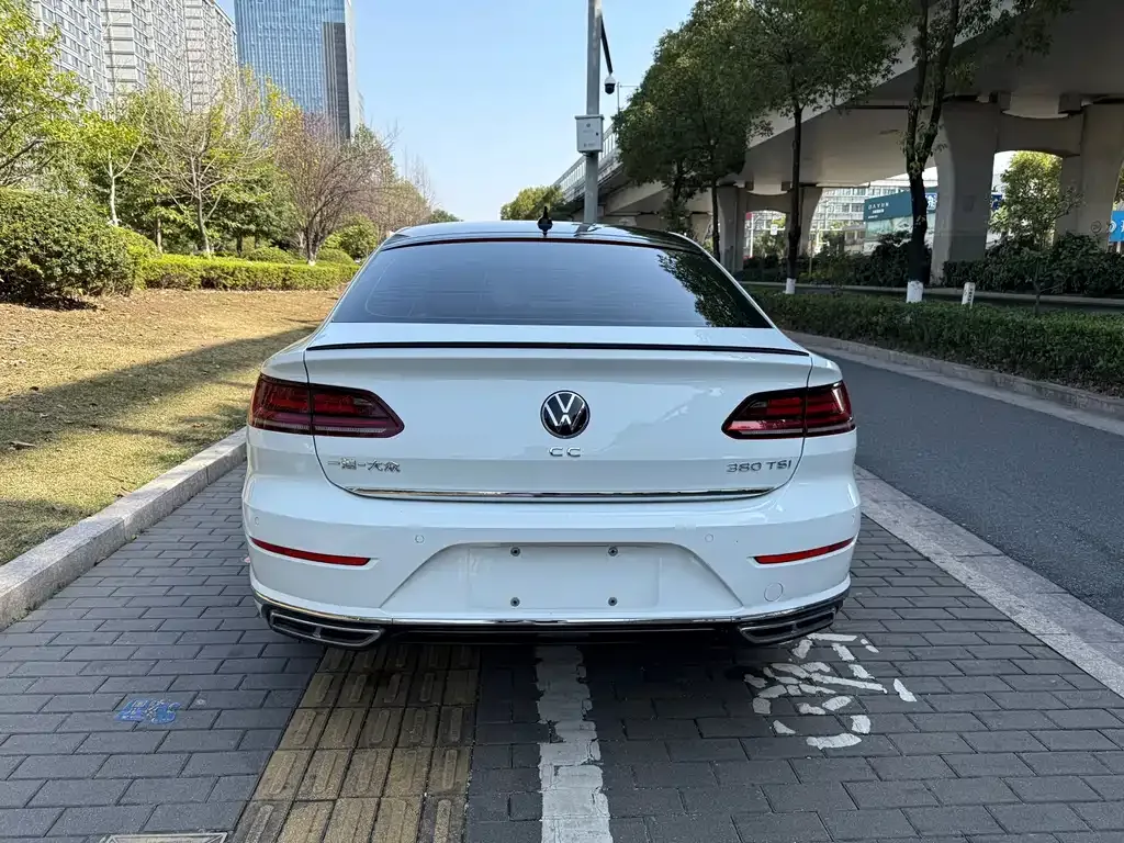 Volkswagen CC 2023 из CN, фото 5