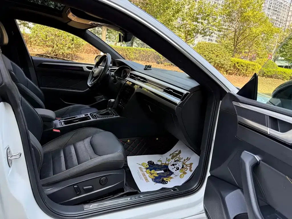 Volkswagen CC 2023 из CN, фото 3