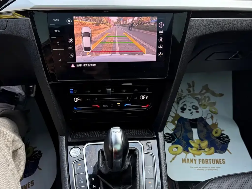 Volkswagen CC 2023 из CN, фото 2