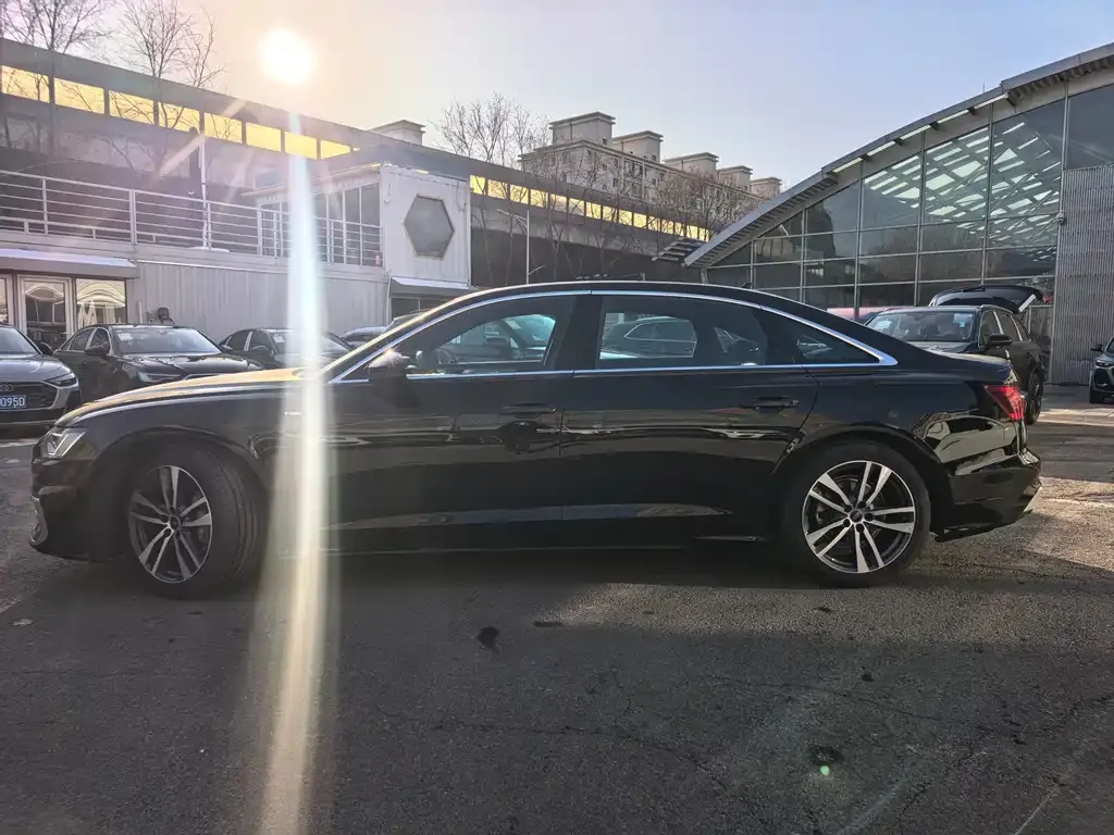 Audi A6L 2025 из CN, фото 2