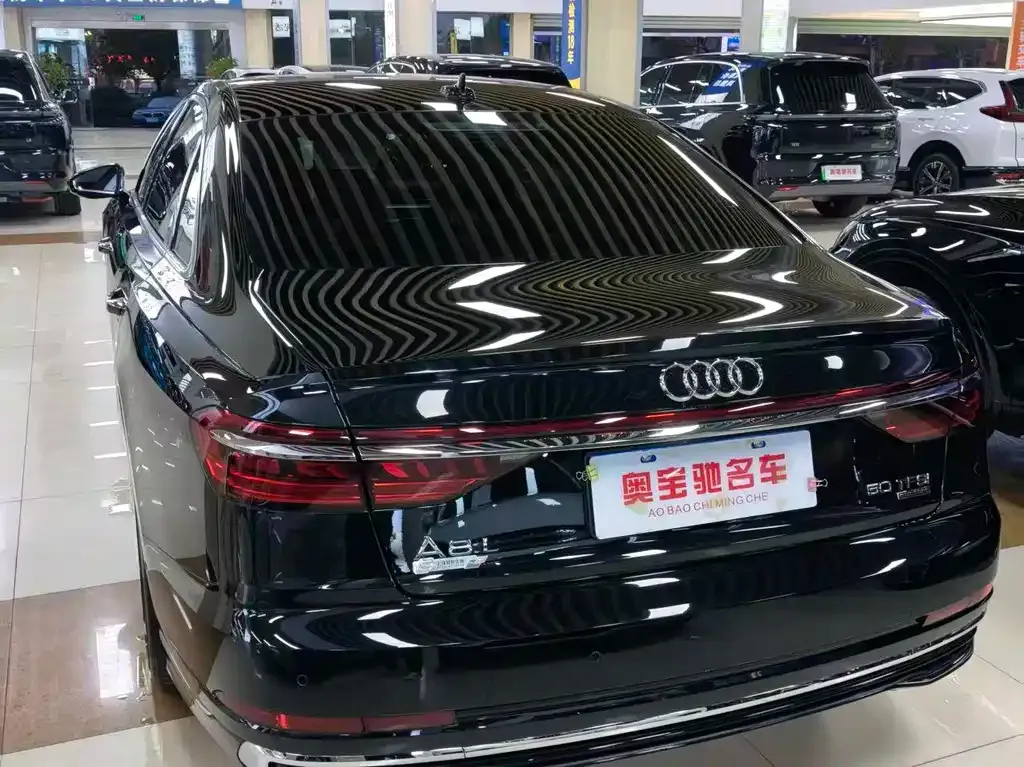 Audi A8 2023 из CN, фото 8