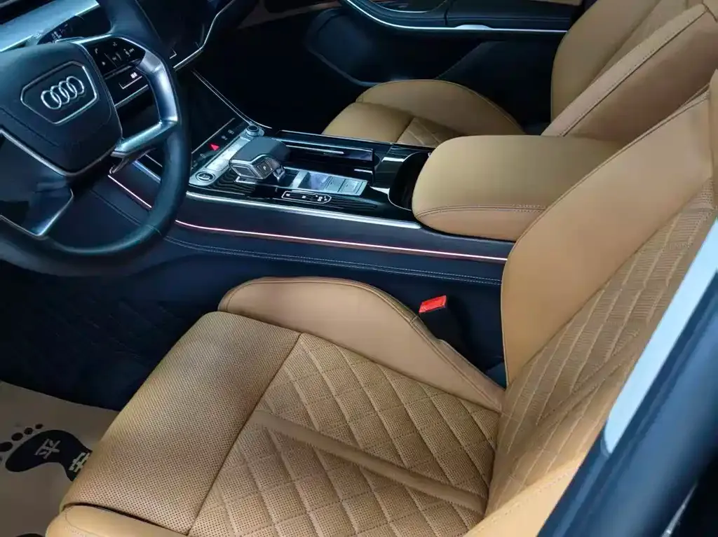 Audi A8 2023 из CN, фото 9