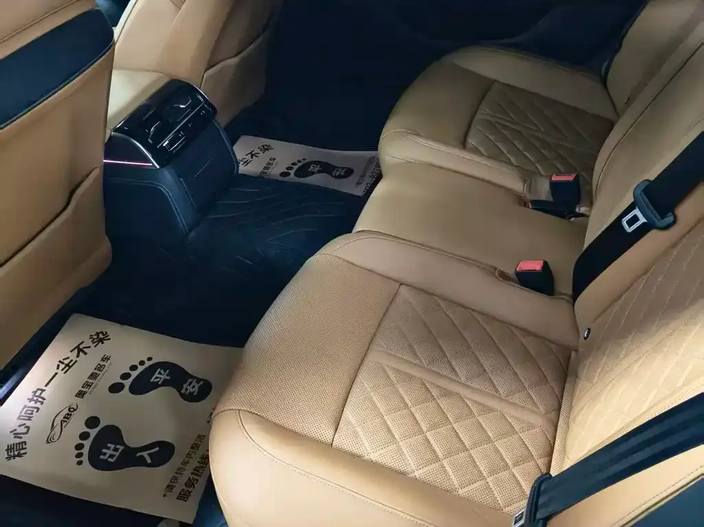 Audi A8 2023 из CN, фото 4