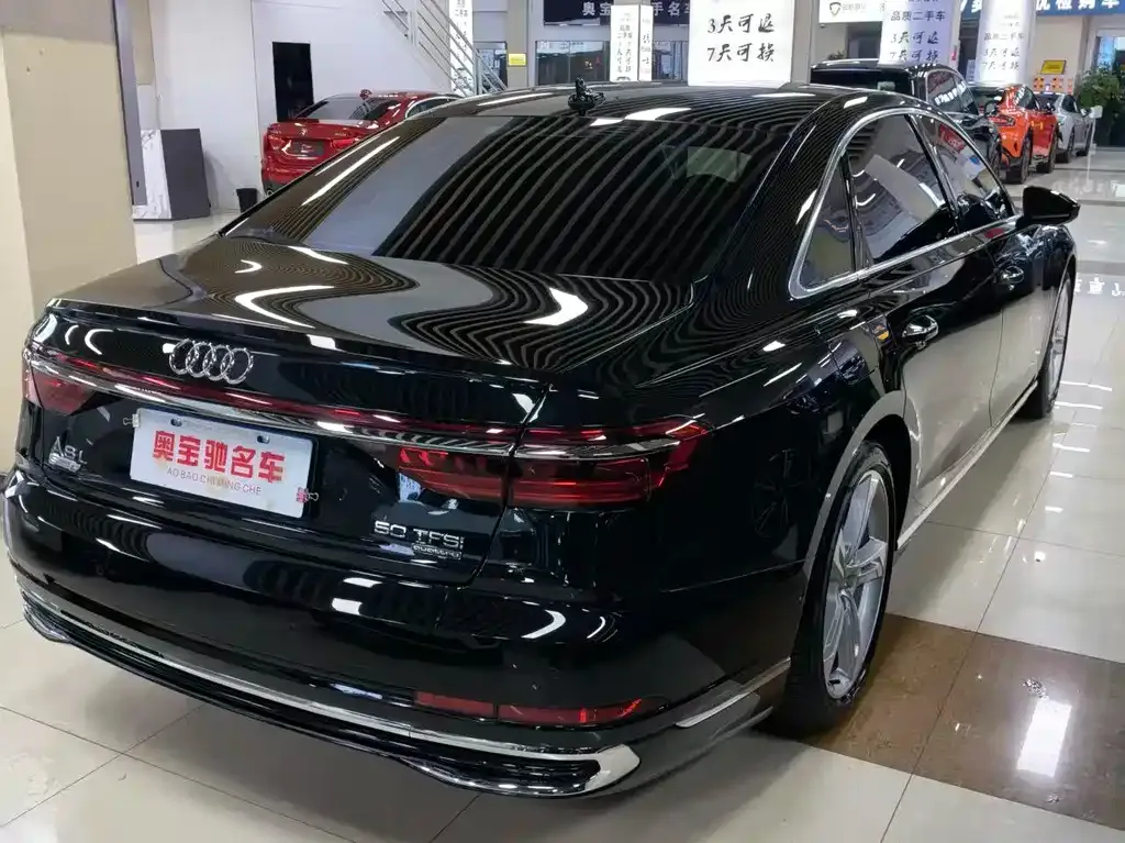 Audi A8 2023 из CN, фото 3