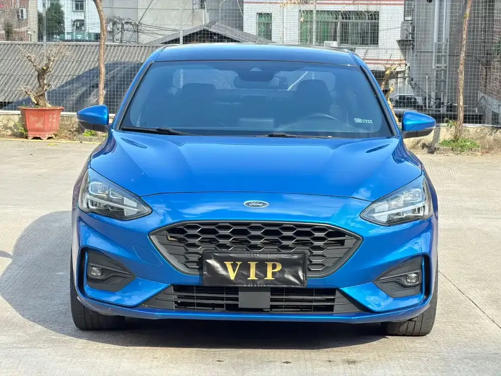 Ford Focus 2022 из CN, фото 6