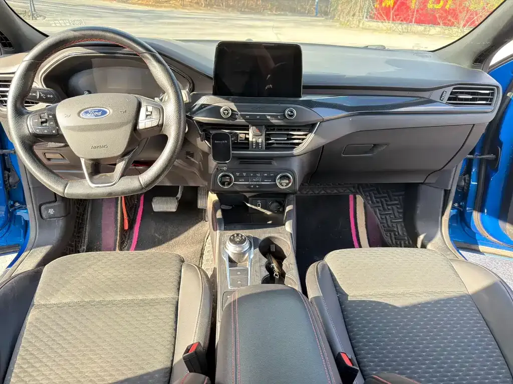 Ford Focus 2022 из CN, фото 3