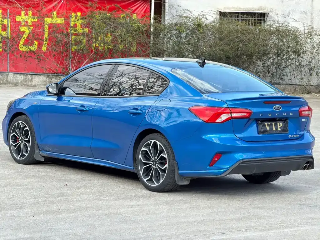 Ford Focus 2022 из CN, фото 7