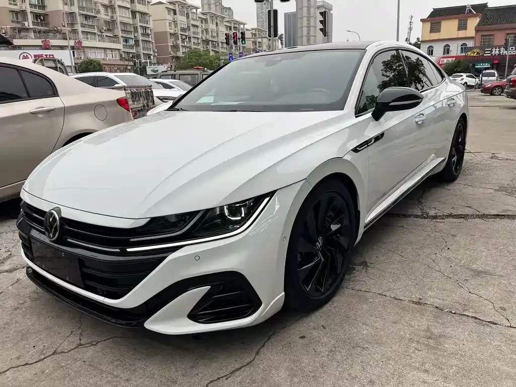 Volkswagen CC 2023 из CN, фото 1
