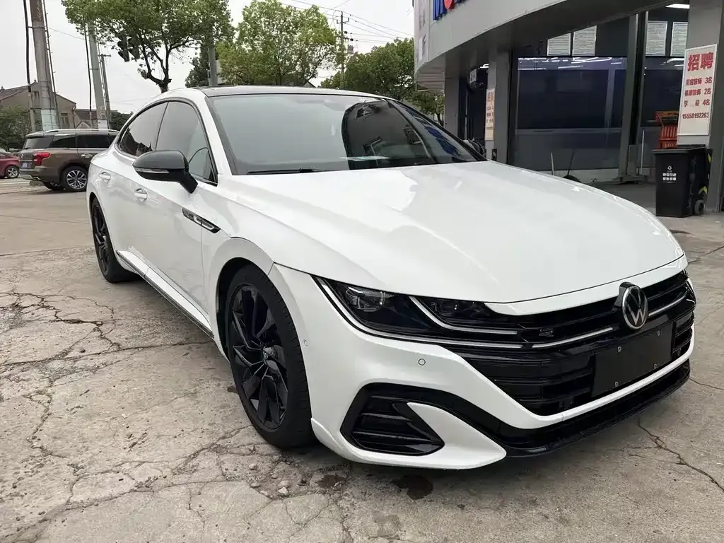Volkswagen CC 2023 из CN, фото 5