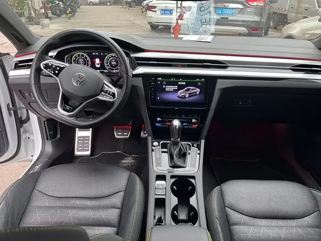 Volkswagen CC 2023 из CN, фото 4