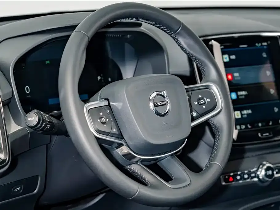 Volvo XC40 2024 из CN, фото 6