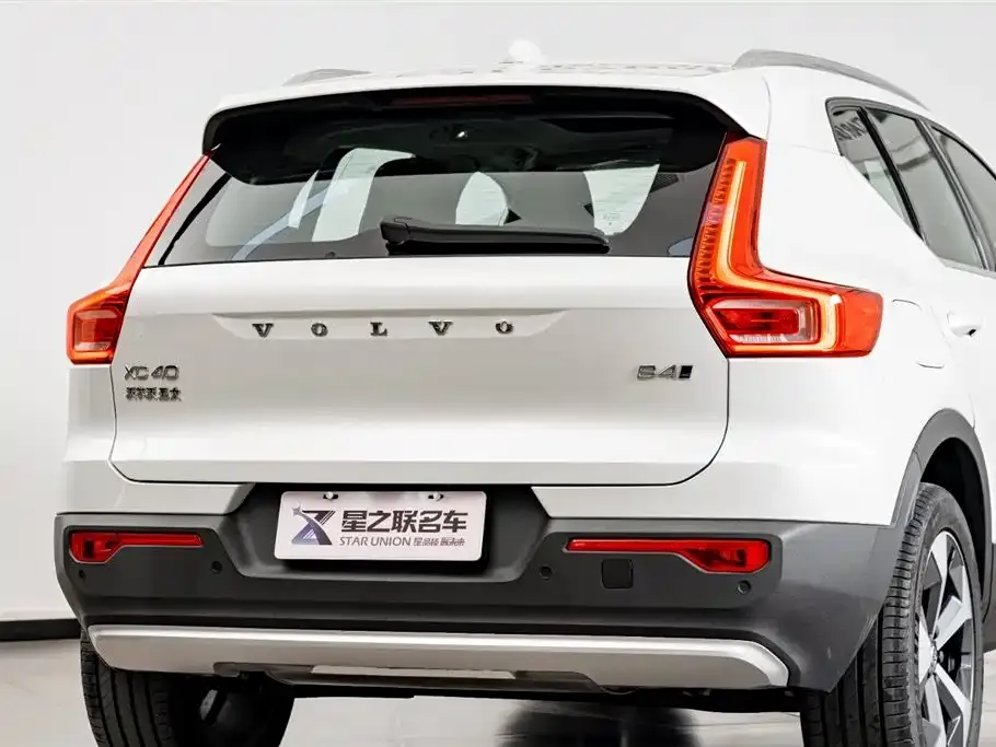 Volvo XC40 2024 из CN, фото 5