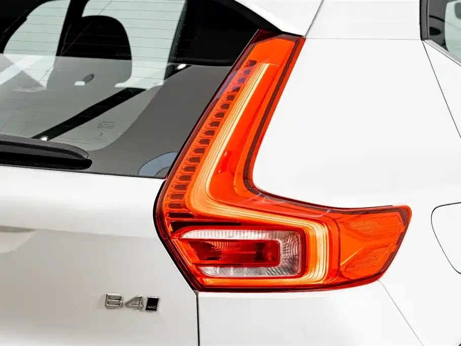 Volvo XC40 2024 из CN, фото 9