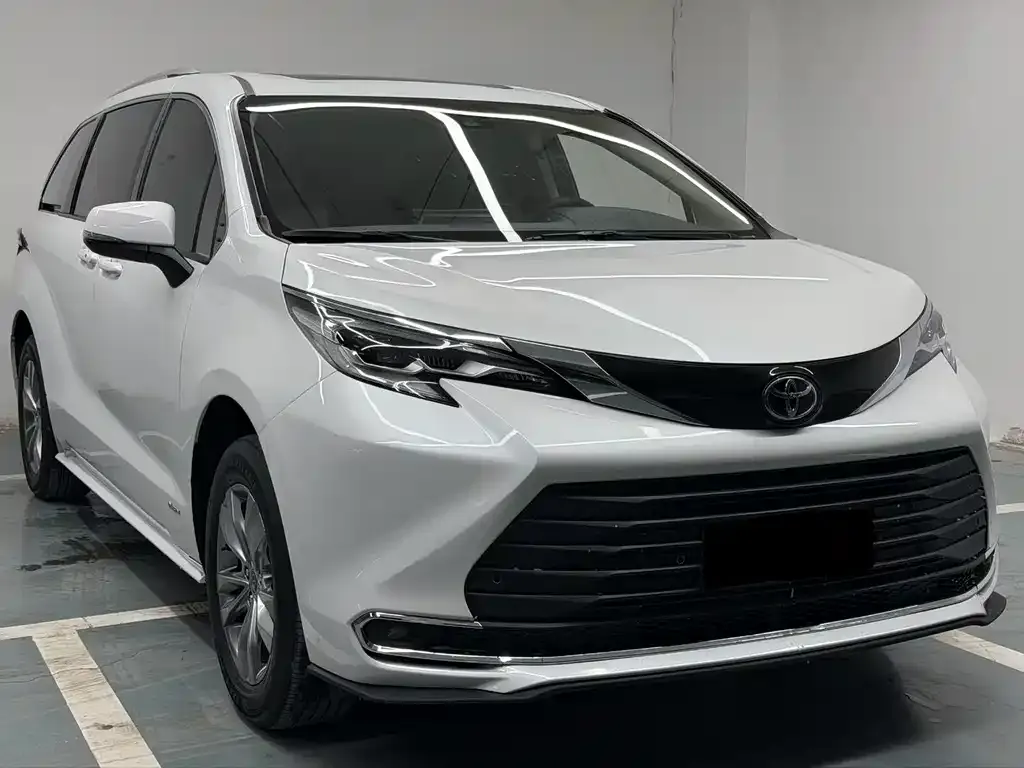 Toyota Sienna 2024 из CN, фото 6