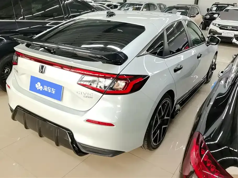 Honda Civic — фото 10