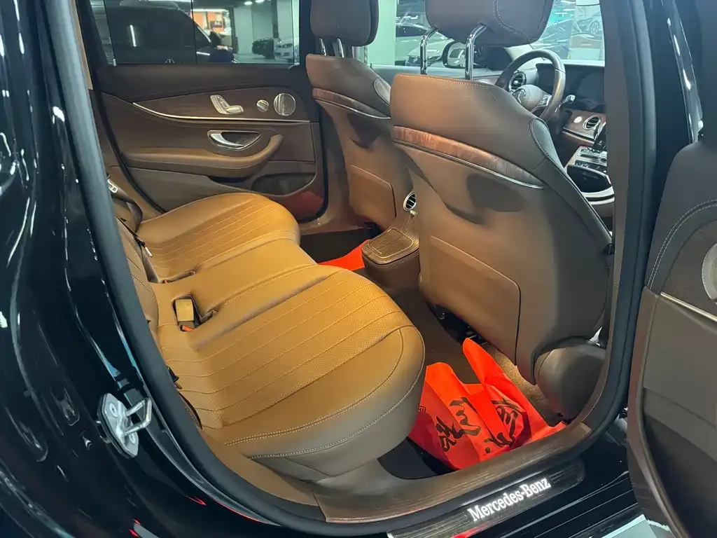 Mercedes-Benz E-Class 2023 из CN, фото 3