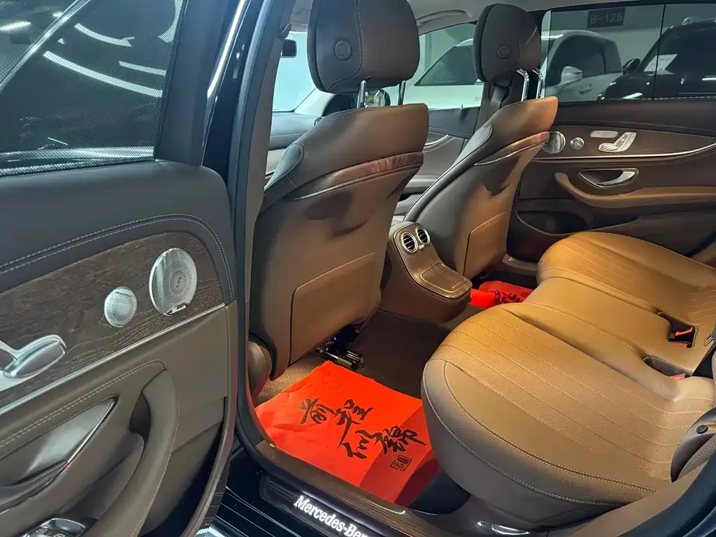 Mercedes-Benz E-Class 2023 из CN, фото 7