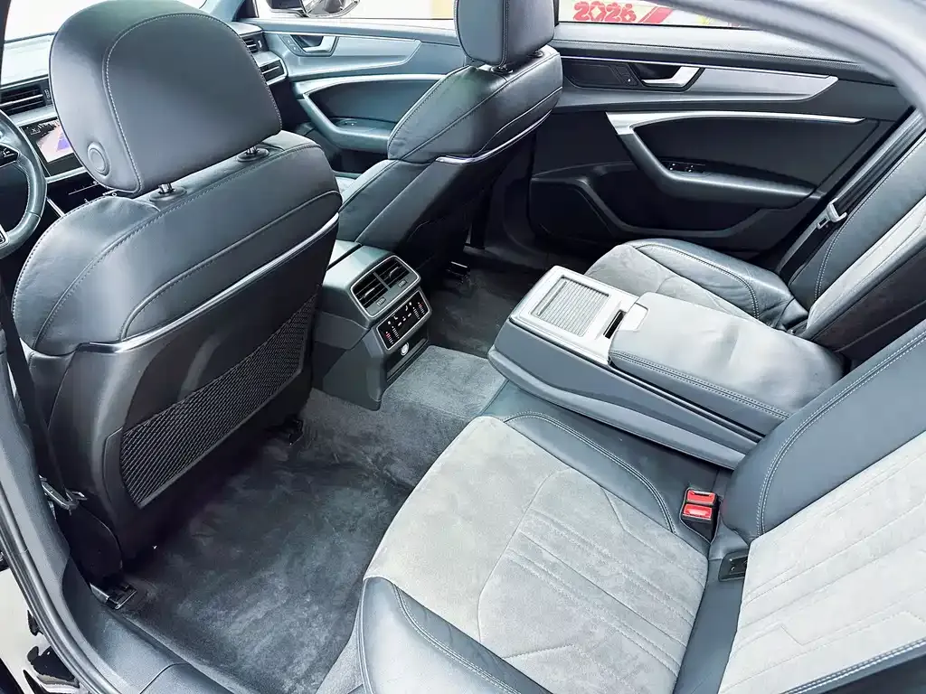 Audi A6L 2021 из CN, фото 4