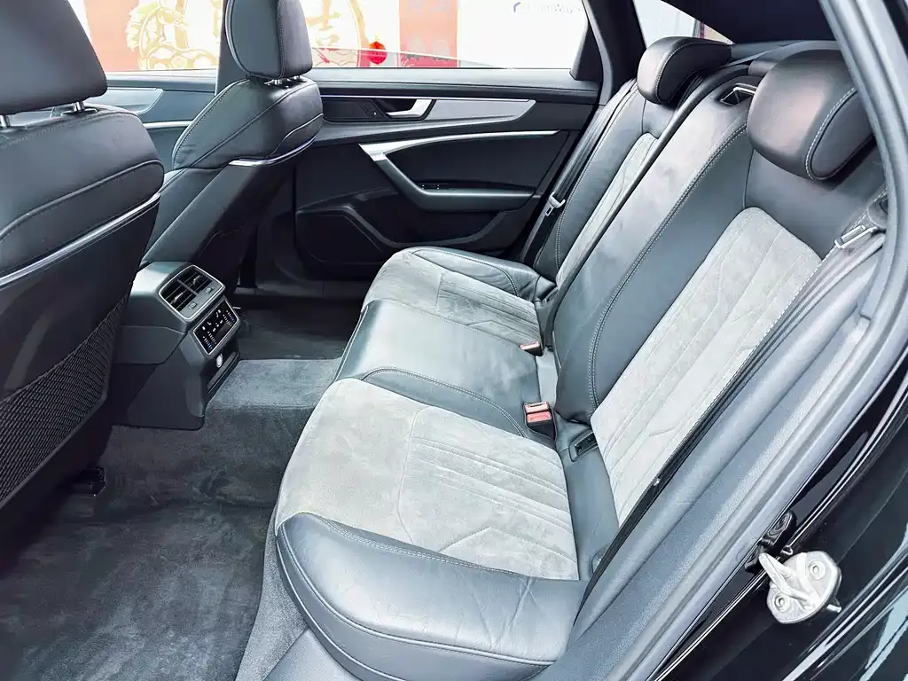 Audi A6L 2021 из CN, фото 2