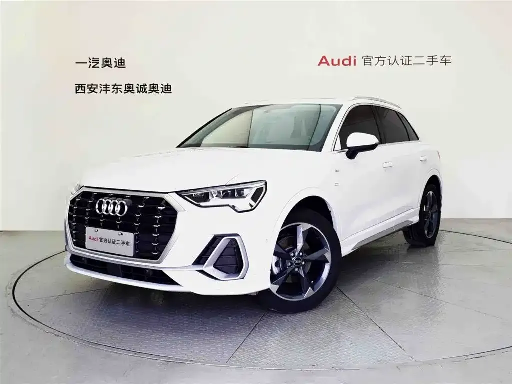Audi Q3 2023 из CN, фото 1