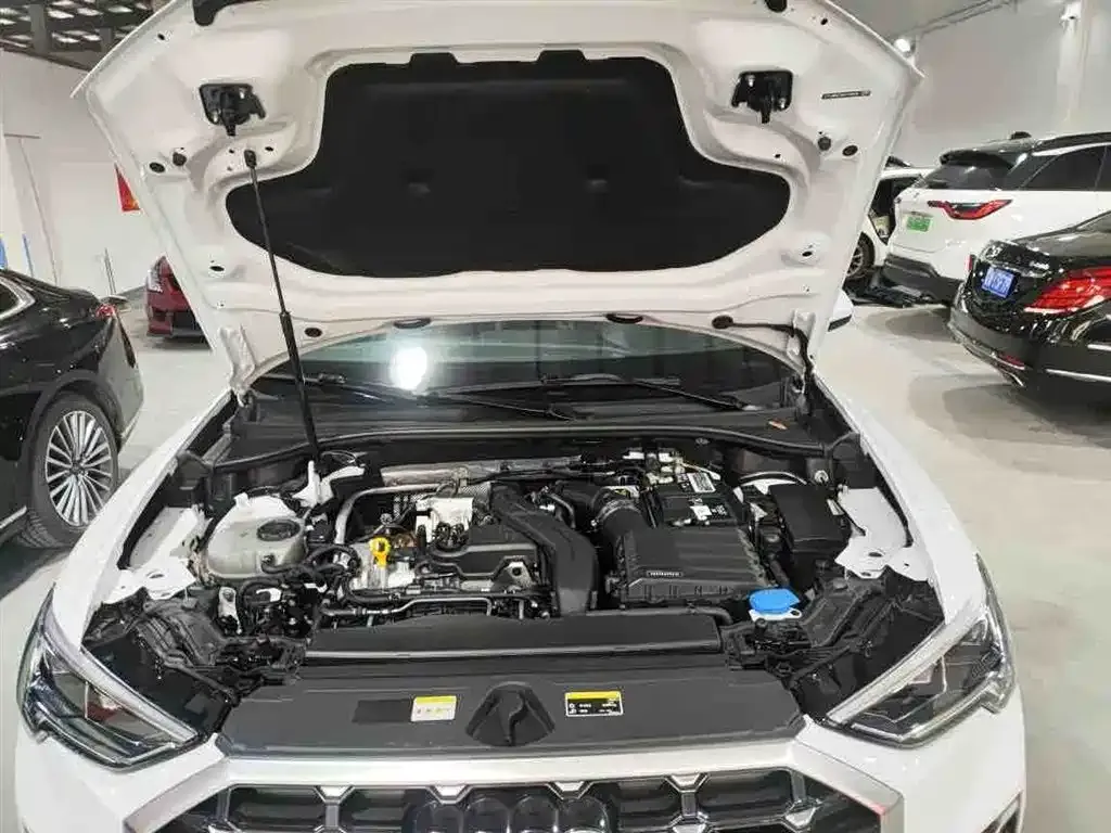 Audi Q3 2023 из CN, фото 8