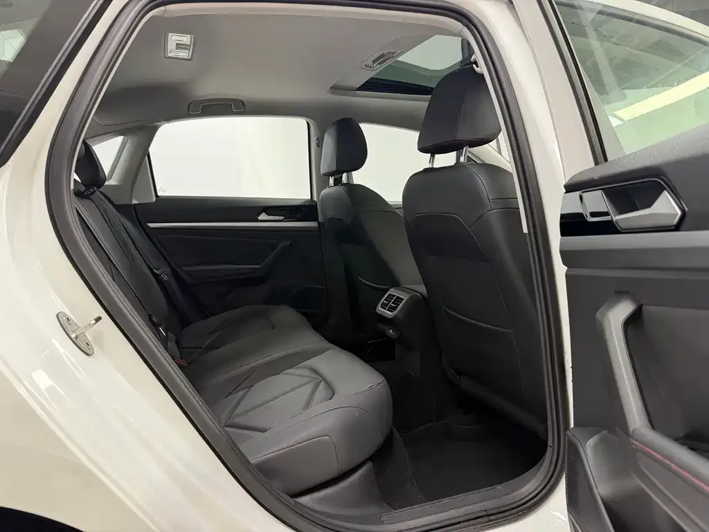 Volkswagen Lavida 2024 из CN, фото 2