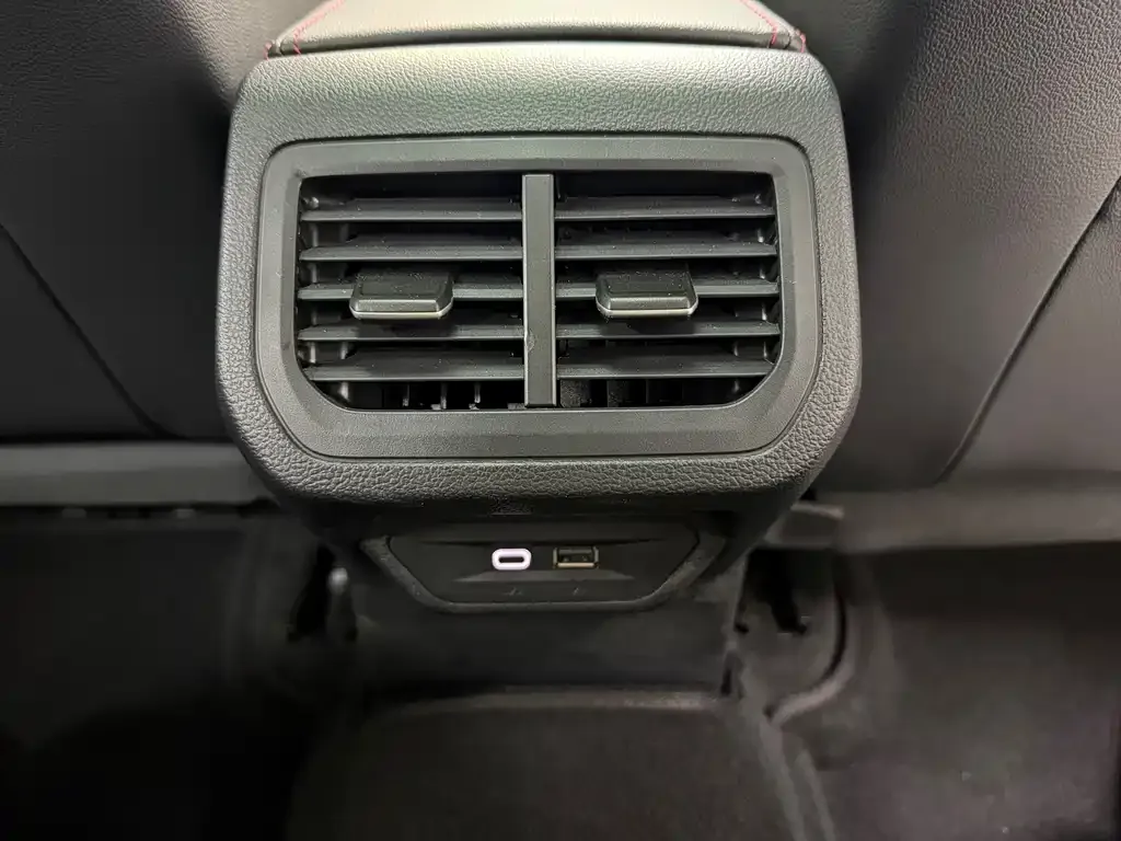 Volkswagen Lavida 2024 из CN, фото 4