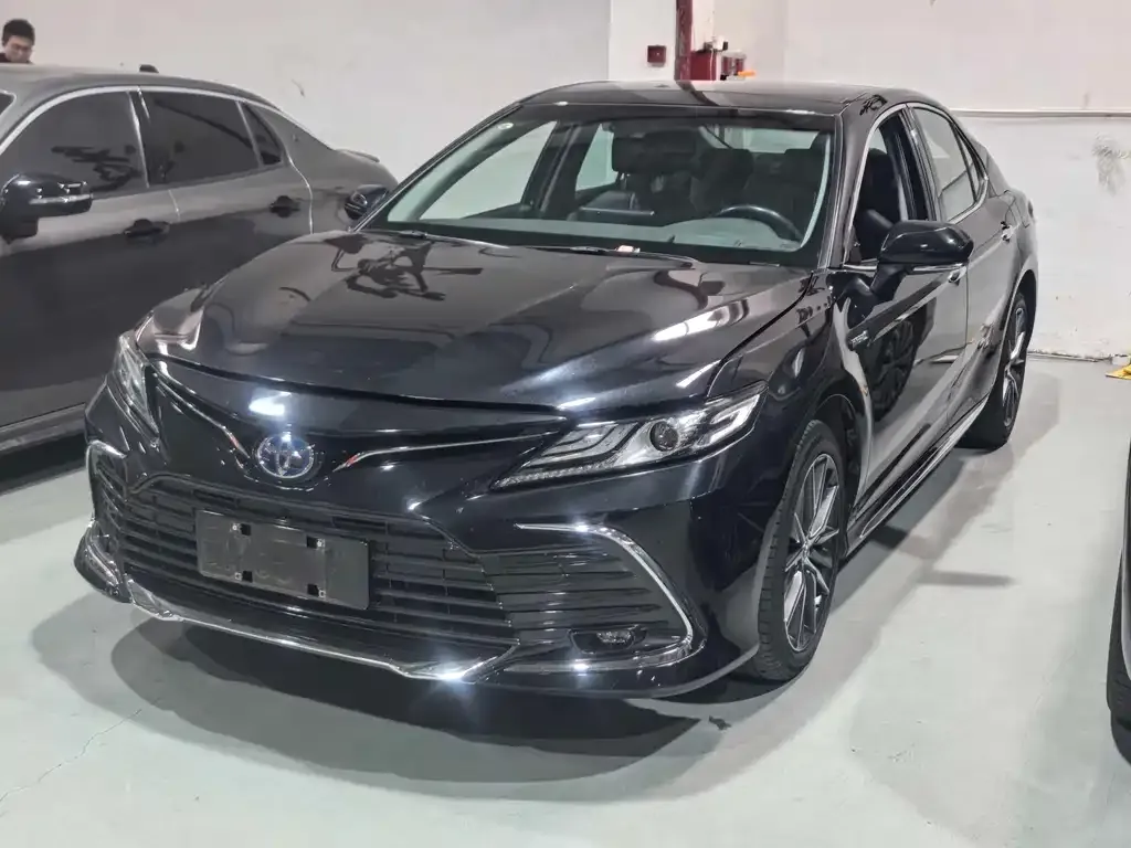 Toyota Camry 2023 из CN, фото 1