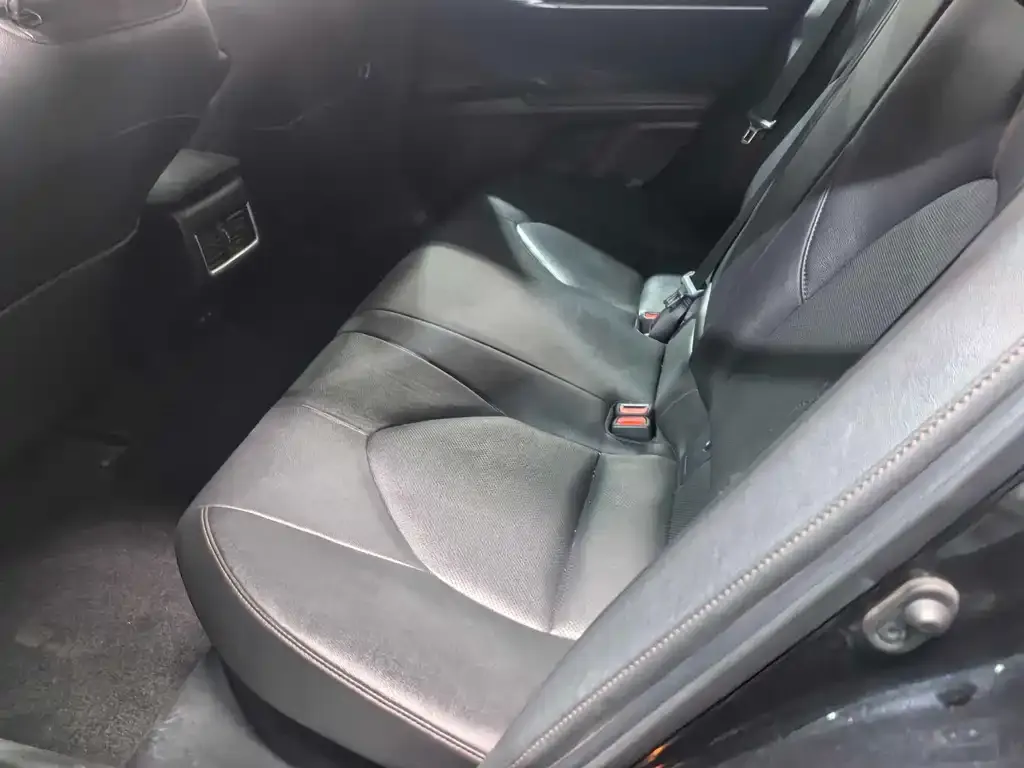 Toyota Camry 2023 из CN, фото 7