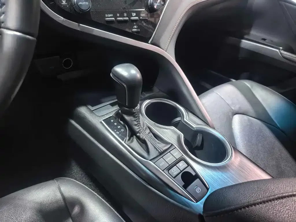 Toyota Camry 2023 из CN, фото 3
