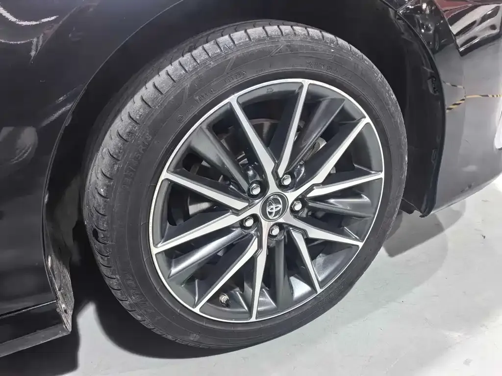 Toyota Camry 2023 из CN, фото 5