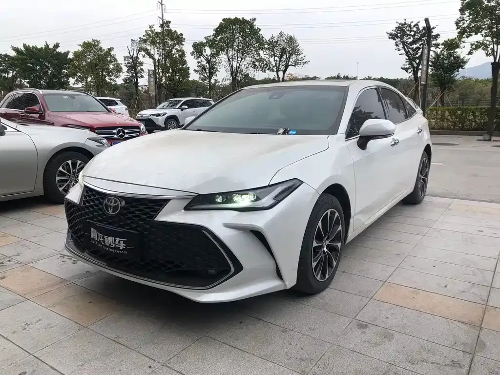 Toyota Avalon 2024 из CN, фото 1