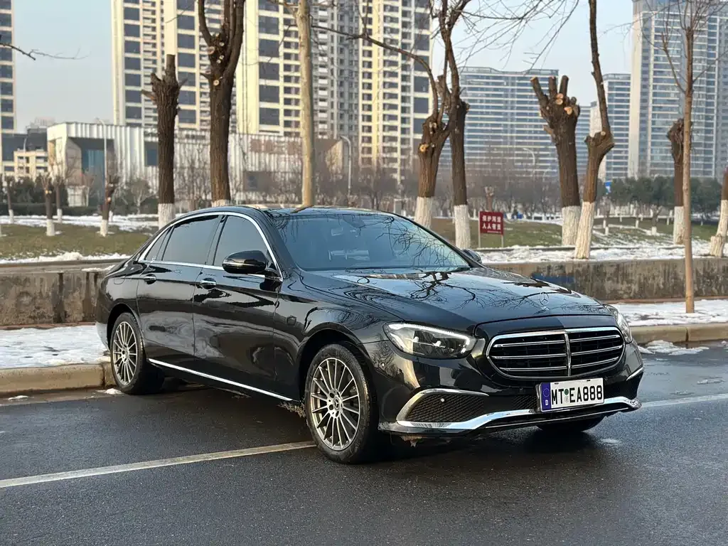 Mercedes-Benz E-Class — фото 10