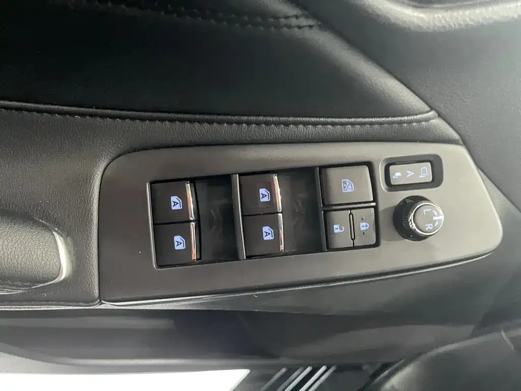 Toyota Avalon 2023 из CN, фото 8